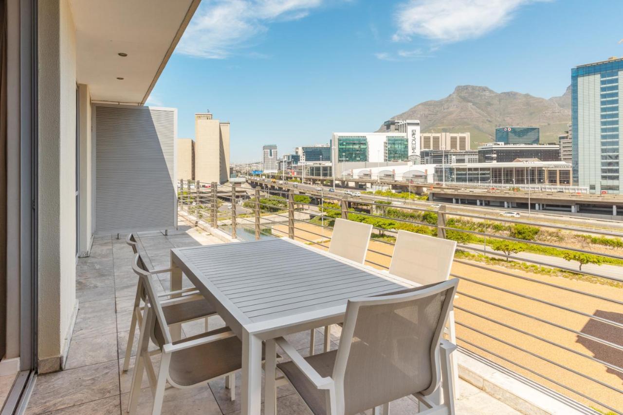 V&A Waterfront Luxury Apartments By Mcstay Кейптаун Экстерьер фото